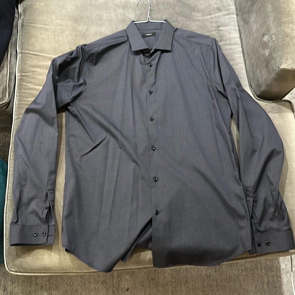 NWOT men’s theory blue button down